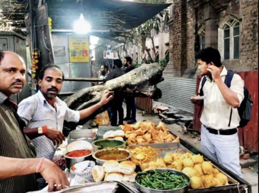 The History Behind Mumbai’s Popular Meal- Vada Pav | Aazol